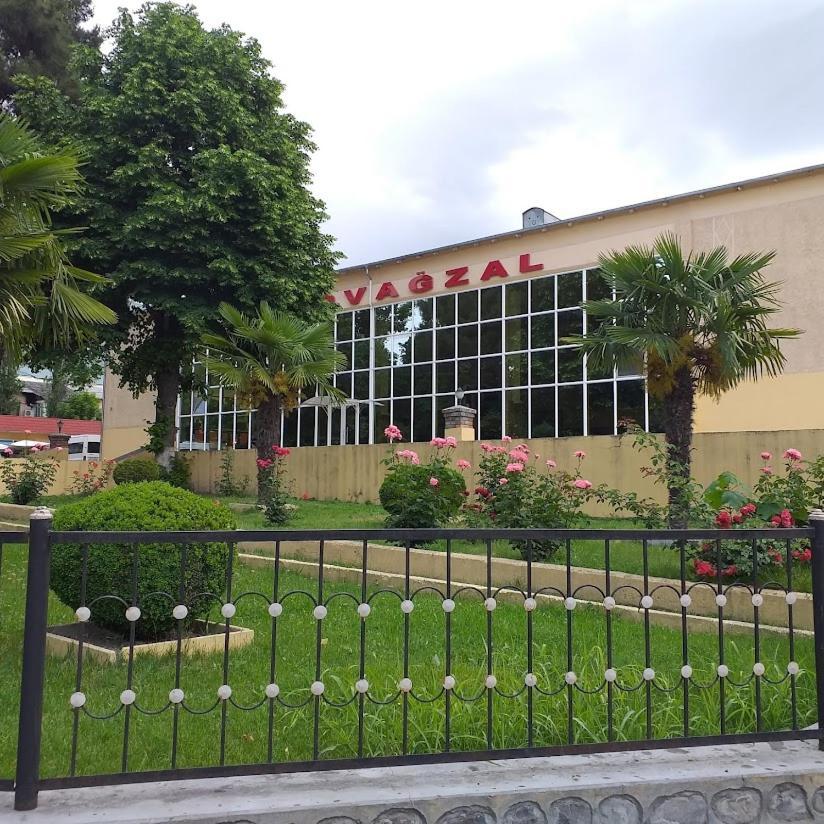 Sheki Avtovagzal Motel Exterior foto